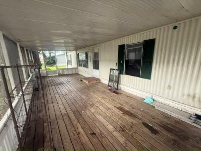 Photo 2 of 13 of home located at 1234 Reynolds Road #202 Lakeland, FL 33801
