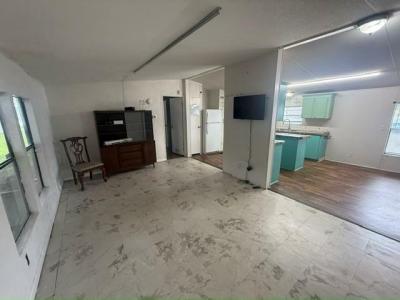 Photo 3 of 13 of home located at 1234 Reynolds Road #202 Lakeland, FL 33801