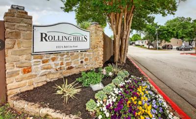 Mobile Home at 1306 Orchard Lane Lot 159 Dallas, TX 75253