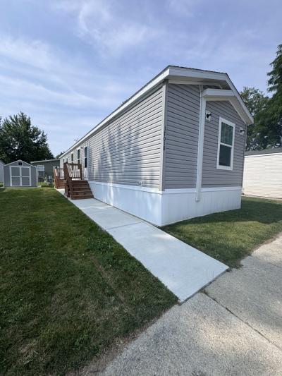 Photo 3 of 13 of home located at 17018 Dalworth Macomb, MI 48044