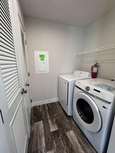 Photo 5 of 13 of home located at 17018 Dalworth Macomb, MI 48044