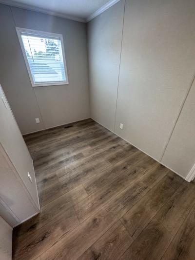 Photo 5 of 13 of home located at 46209 Worlington Macomb, MI 48044