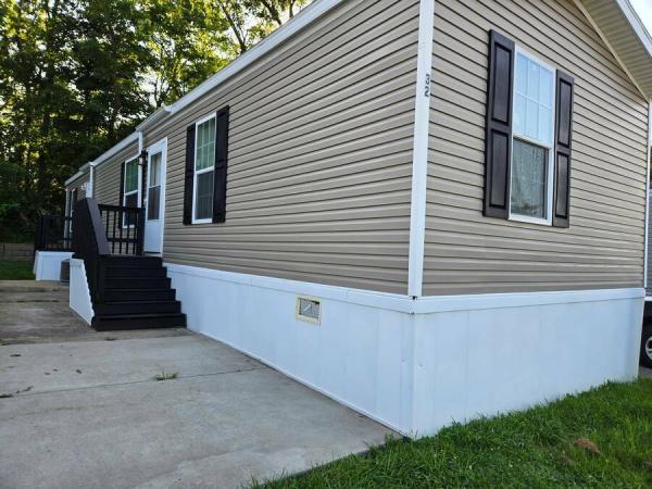Photo 1 of 2 of home located at 32 Eagle Dr Elsmere, KY 41018