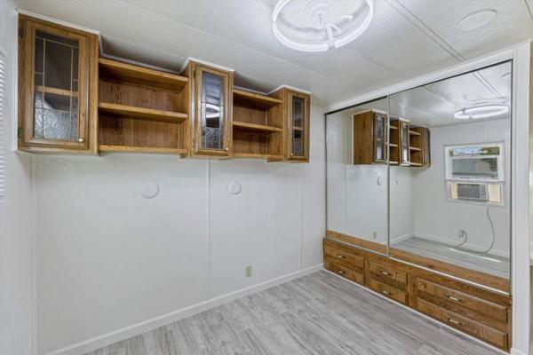1985 Skyline Manufactured Home