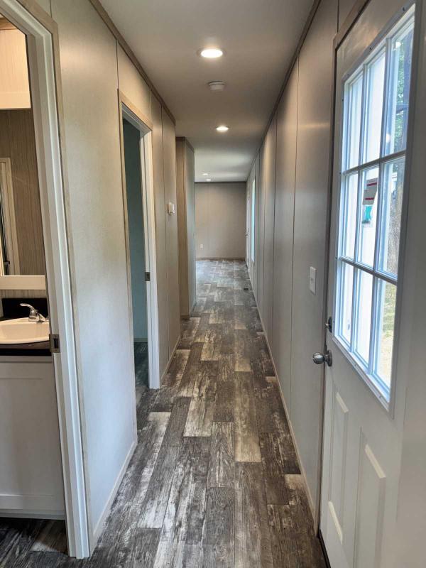 2026 Clayton Gem Series Peridot 52 Manufactured Home