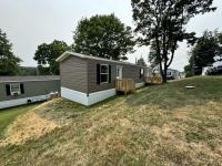 2026 Clayton Gem Series Peridot 52 Manufactured Home