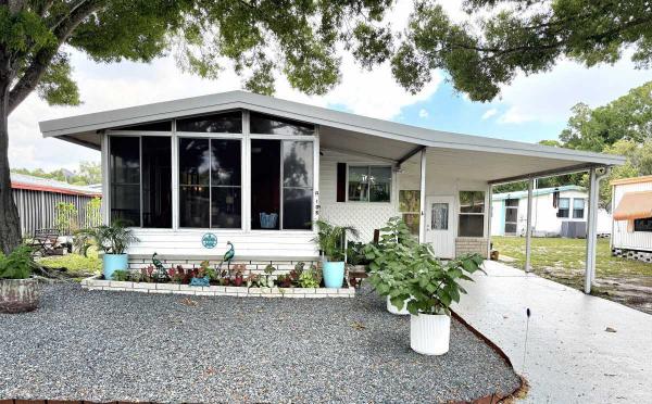 Photo 1 of 2 of home located at 7111 142D Ave Largo, FL 33771