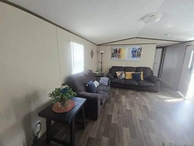 Mobile Home at 770 North Broadway Albany, IN 47320