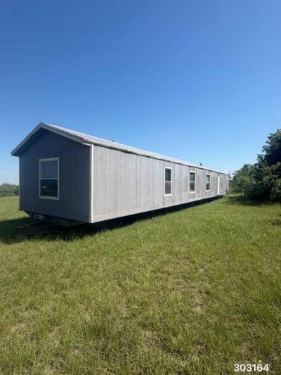 Mobile Home at 452 Pebblestone Rd Dale, TX 78616