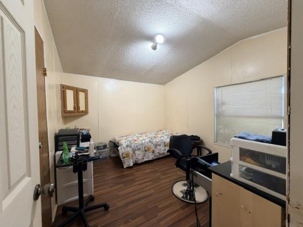 1997 Oakcreek RES10266 Mobile Home