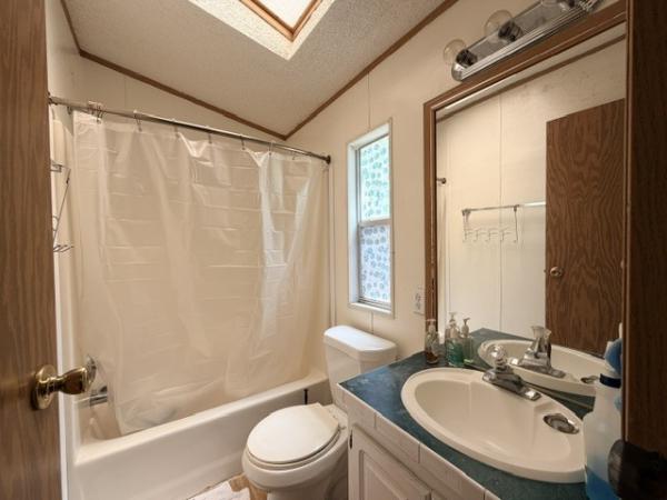 1997 Oakcreek RES10266 Mobile Home