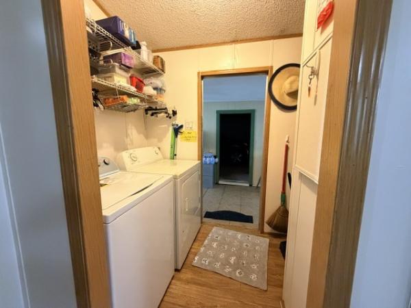 1997 Oakcreek RES10266 Mobile Home
