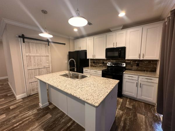 2021 Clayton 32PAT28563BH21 Mobile Home