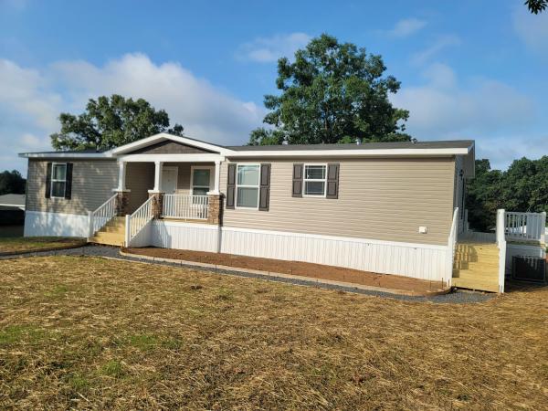 2022 Clayton Classic 56G Mobile Home