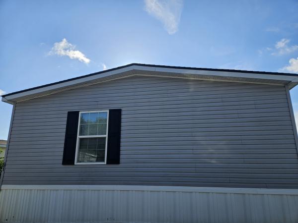 Photo 1 of 2 of home located at 61 Lynnwood Circle #136 Clarksville, TN 37040
