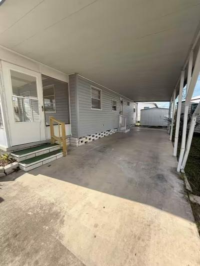 Photo 3 of 12 of home located at 27554 Us Hwy 19 N Lot 33 Clearwater, FL 33761