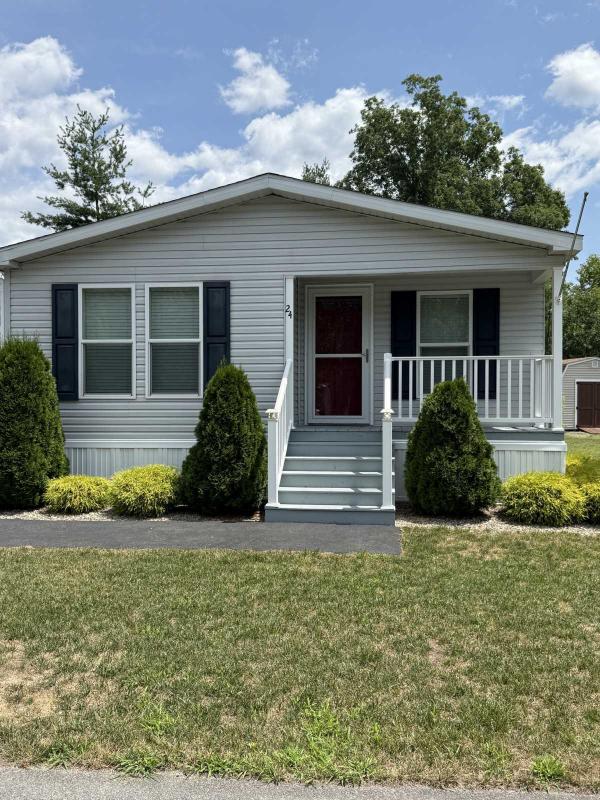2020 Pine Grove Mobile Home