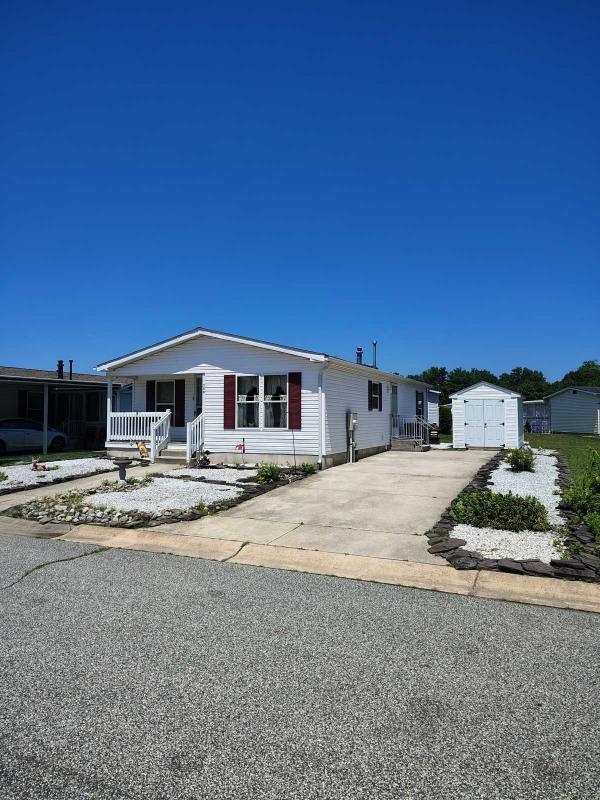 2003 Pine Grove Holly Mobile Home