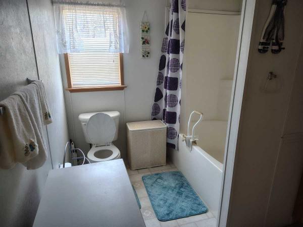2003 Pine Grove Holly Mobile Home