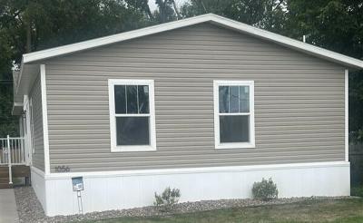 Mobile Home at 1056 South Circle Fridley, MN 55432