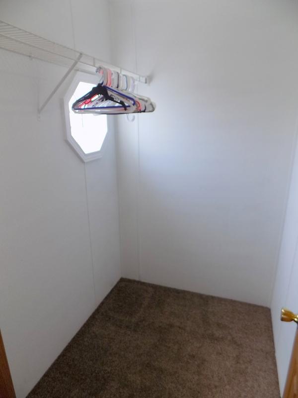 2000 Skyline Manufactured Home