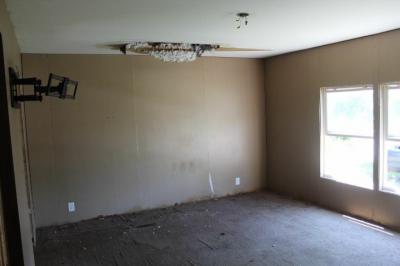 Photo 4 of 9 of home located at 28935 Highway F Lebanon, MO 65536