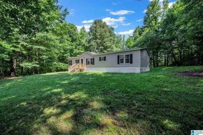 Photo 2 of 21 of home located at 275 Oak Hill Cir Trussville, AL 35173