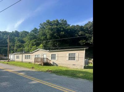 Mobile Home at 870 County Road 128 Ironton, OH 45638