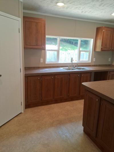 Photo 3 of 18 of home located at 870 County Road 128 Ironton, OH 45638