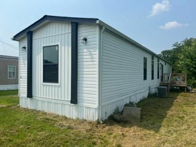 Photo 2 of 22 of home located at 157 Quail Ct Buffalo, WV 25033