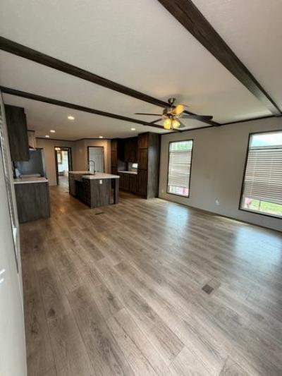 Photo 5 of 26 of home located at 323 Swan Rd McAlester, OK 74501