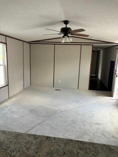 Photo 4 of 19 of home located at 1100 Eastline Rd Searcy, AR 72143