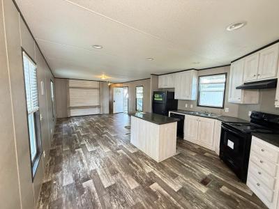Photo 5 of 15 of home located at 600 E Anderson Rd Trl 219 Houston, TX 77047
