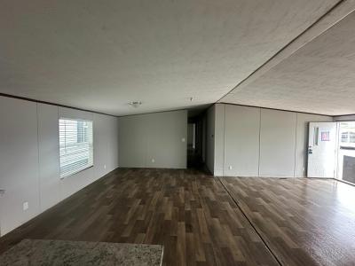 Photo 4 of 14 of home located at 1726 N Main St Cleburne, TX 76033