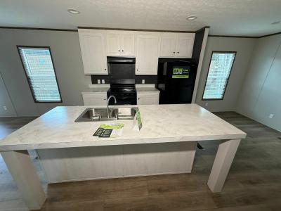 Photo 5 of 14 of home located at 2304 Wichita St Trlr 197 Pasadena, TX 77502