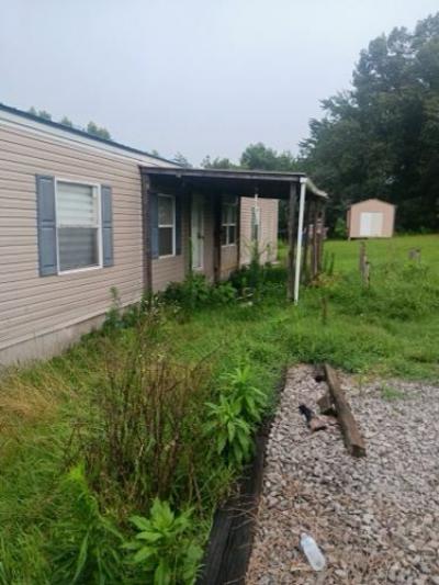 Photo 2 of 11 of home located at 204 N Mitchell St Corbin, KY 40701