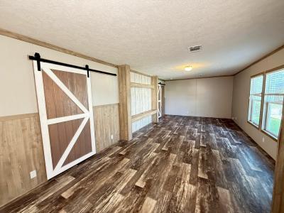 Photo 3 of 15 of home located at 41 Club House Drive Manvel, TX 77578