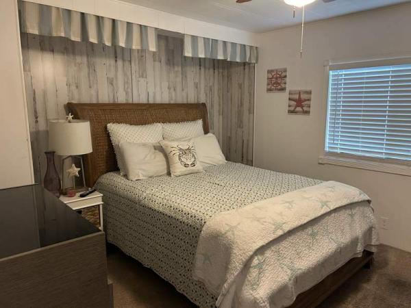 1982 TWIN Manufactured Home