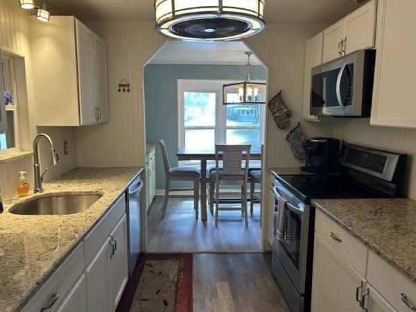 1982 TWIN Manufactured Home
