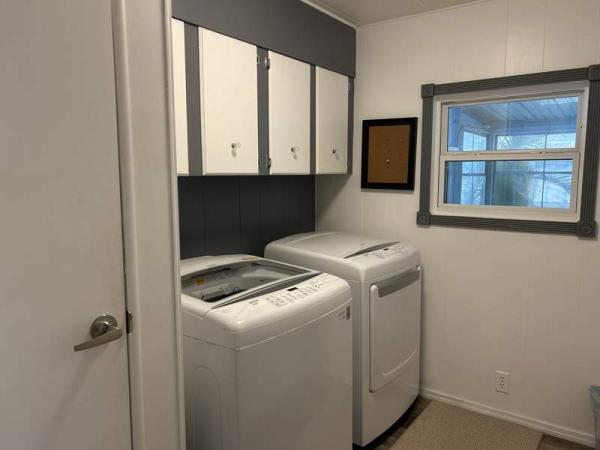 1982 TWIN Manufactured Home