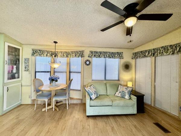 1988 Cavco Manufactured Home