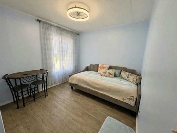 1994 CARR Manufactured Home