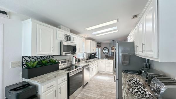 1999 Skyline WOOD Mobile Home