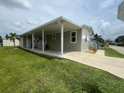 Photo 4 of 20 of home located at 427 Mongoose Lane #427 North Fort Myers, FL 33917