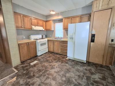 Photo 4 of 16 of home located at 10450 6 Mile Rd 85 Battle Creek, MI 49014