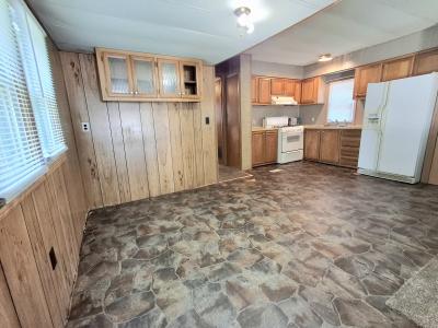 Photo 5 of 16 of home located at 10450 6 Mile Rd 85 Battle Creek, MI 49014