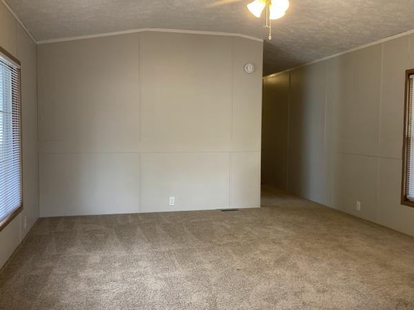 2007 Dutch Housing n/a Mobile Home