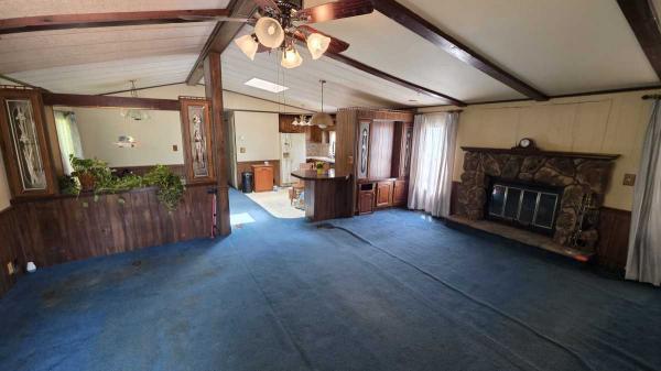 1986 Victorian Manufactured Home