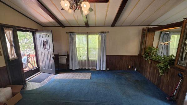 1986 Victorian Manufactured Home