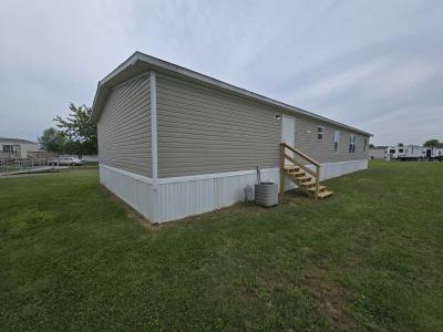 Photo 3 of 3 of home located at 6230 Tee Pee Ct Evansville, IN 47715